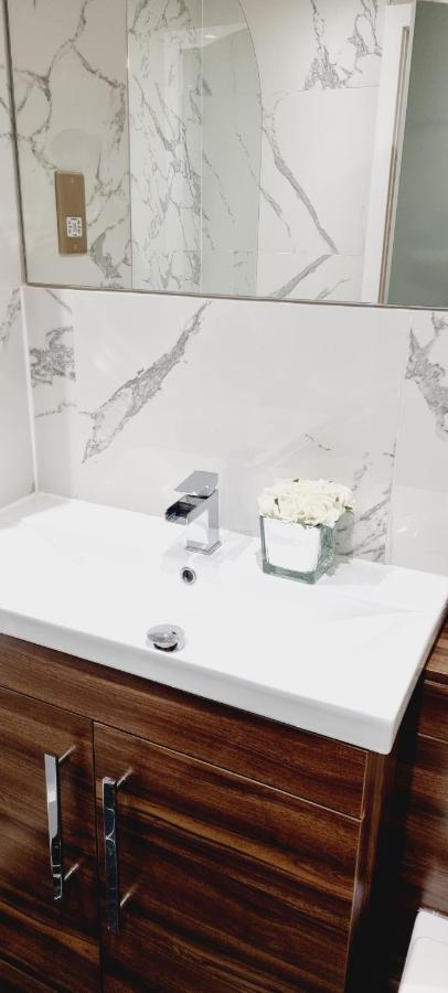 Double King Suite, Canary Wharf Waterfront London Eksteriør bilde